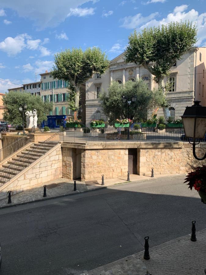 Appartement Douillet Лорг Екстериор снимка